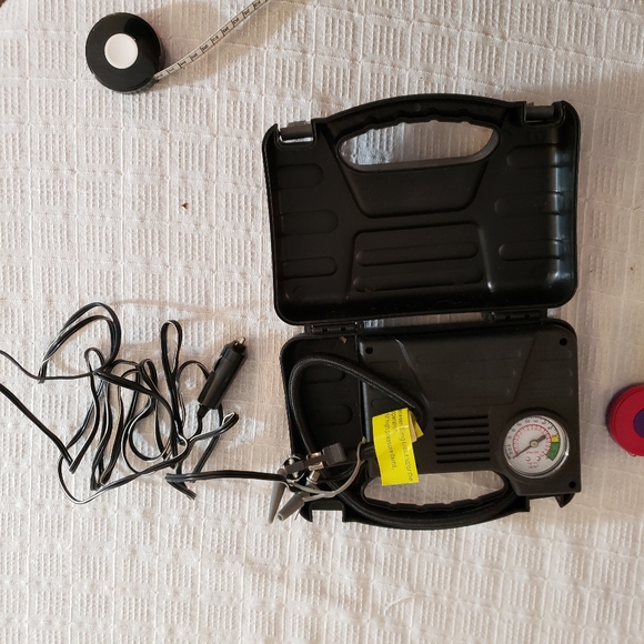 Car tire inflator - Picture 1 of 3
